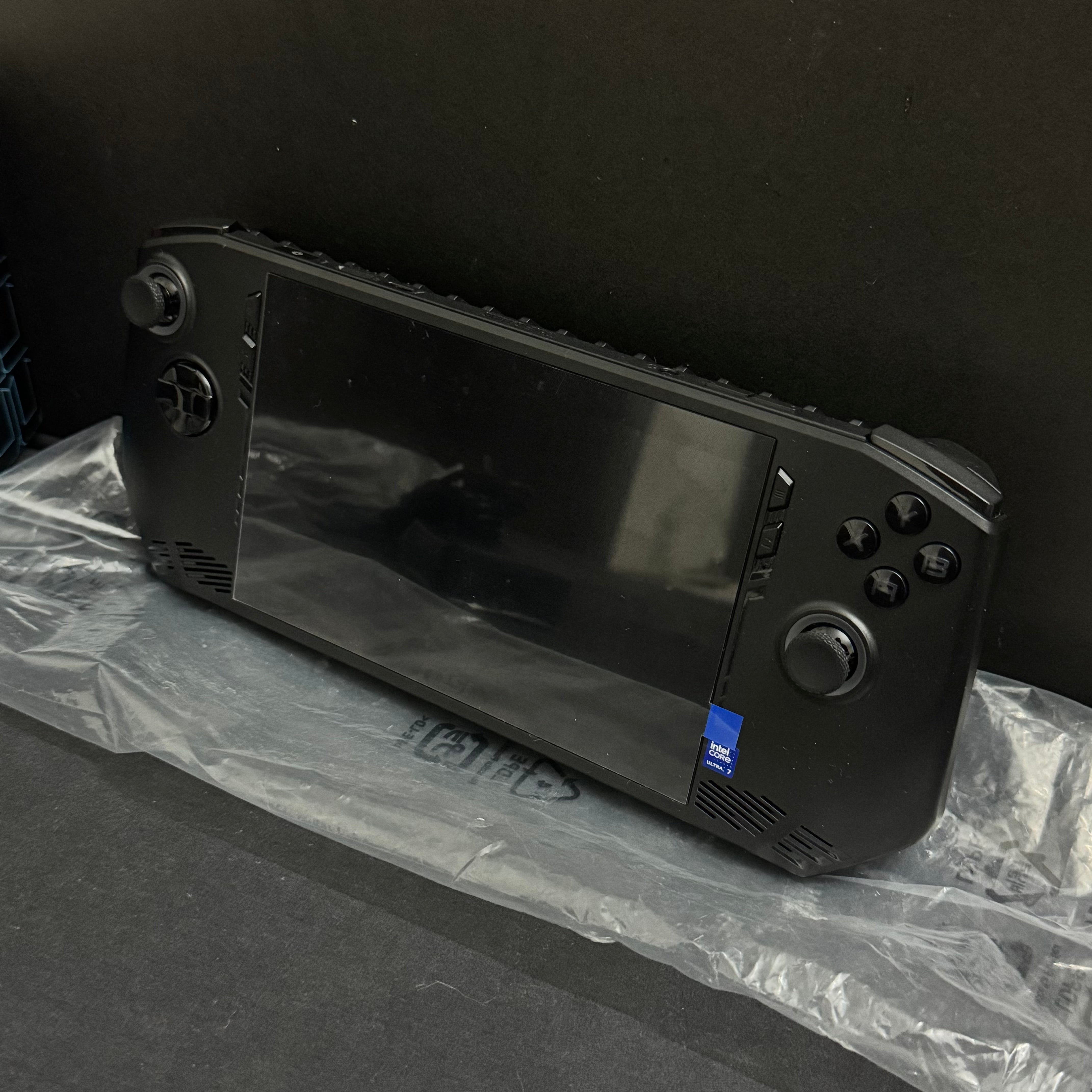 Msi claw a1m(box open)